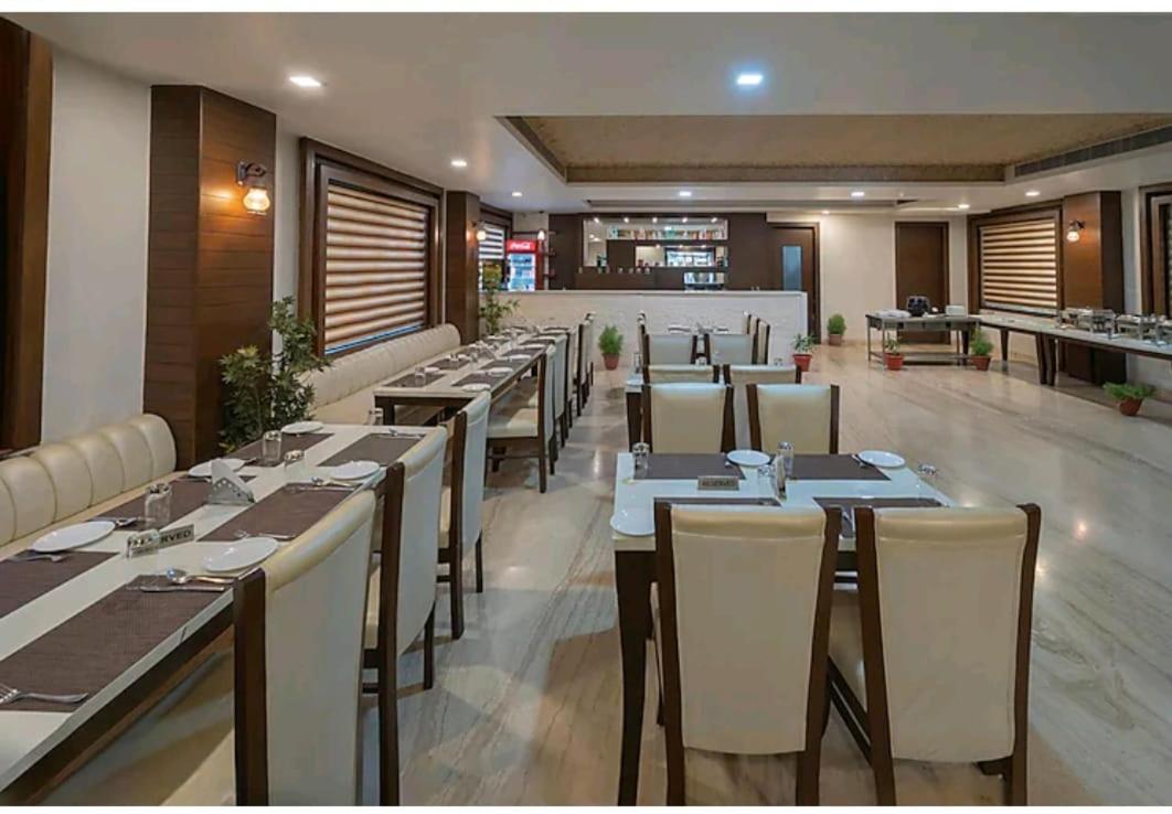 Hotel Agra Grande By Goyal Hoteliers Exterior foto